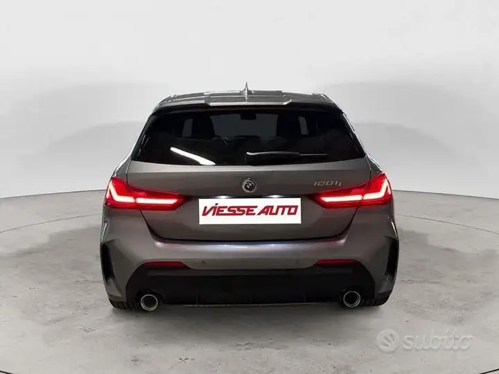 BMW 1 Series 2023 photo 4