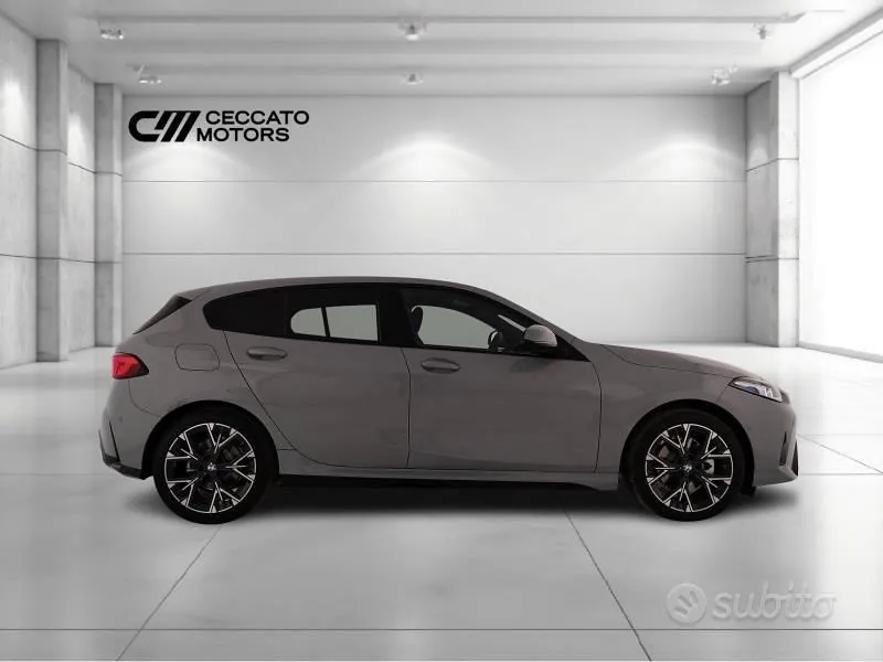 BMW 1 Series 2025 photo 3