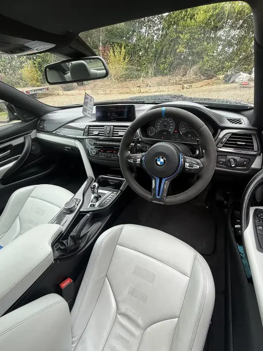 BMW M4 2015 photo 4