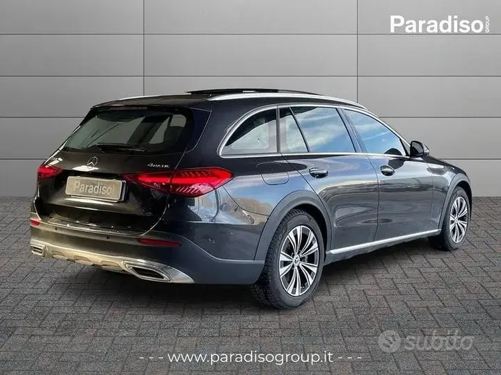 Mercedes-Benz C-Class 2023 photo 2