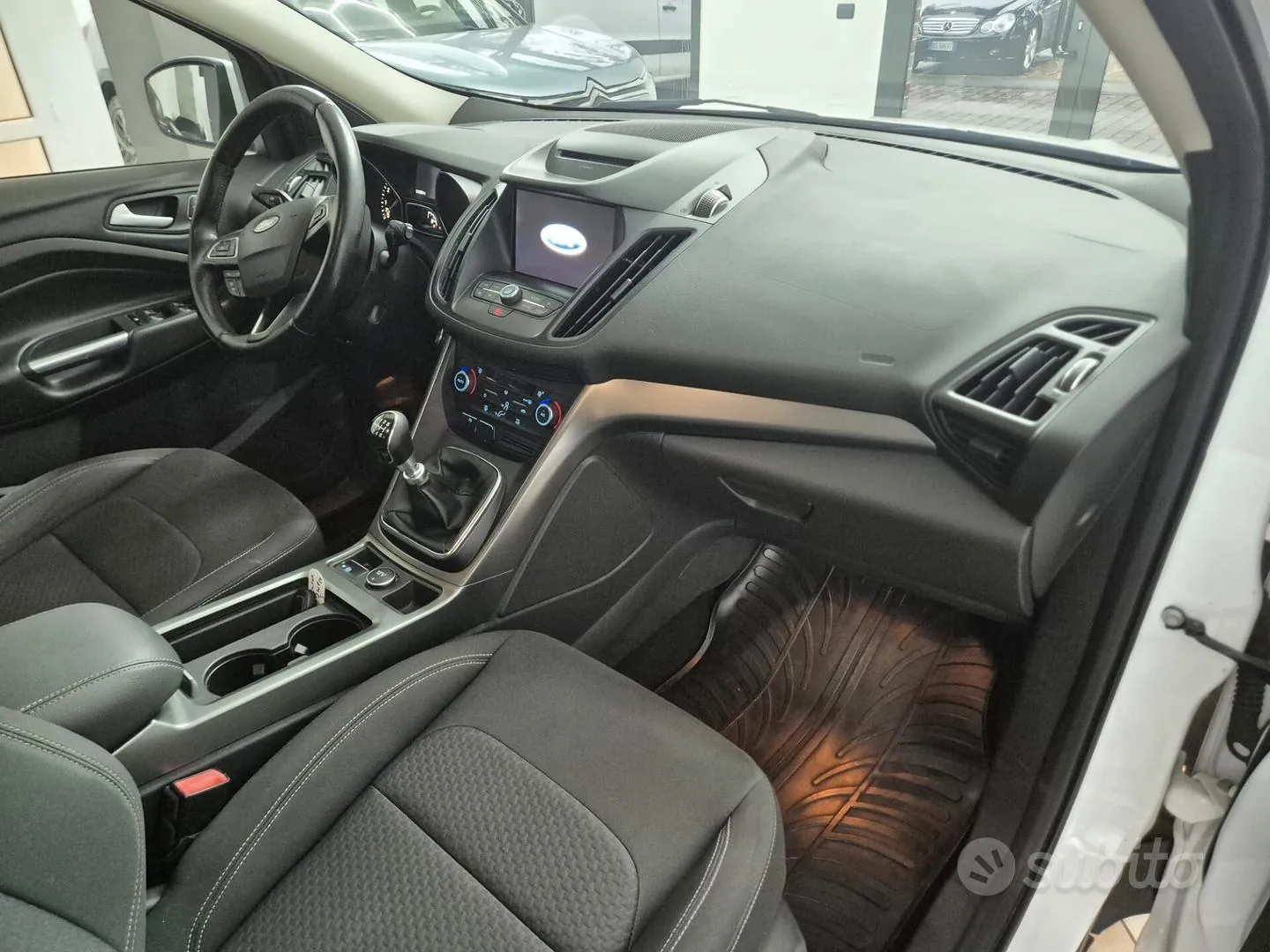 Ford Kuga 2018 photo 2