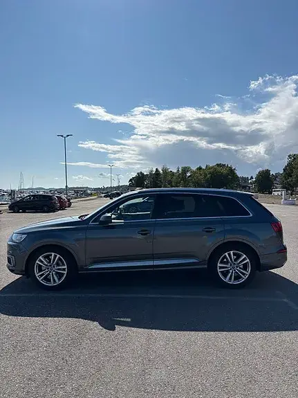 Audi Q7 2018 photo 5