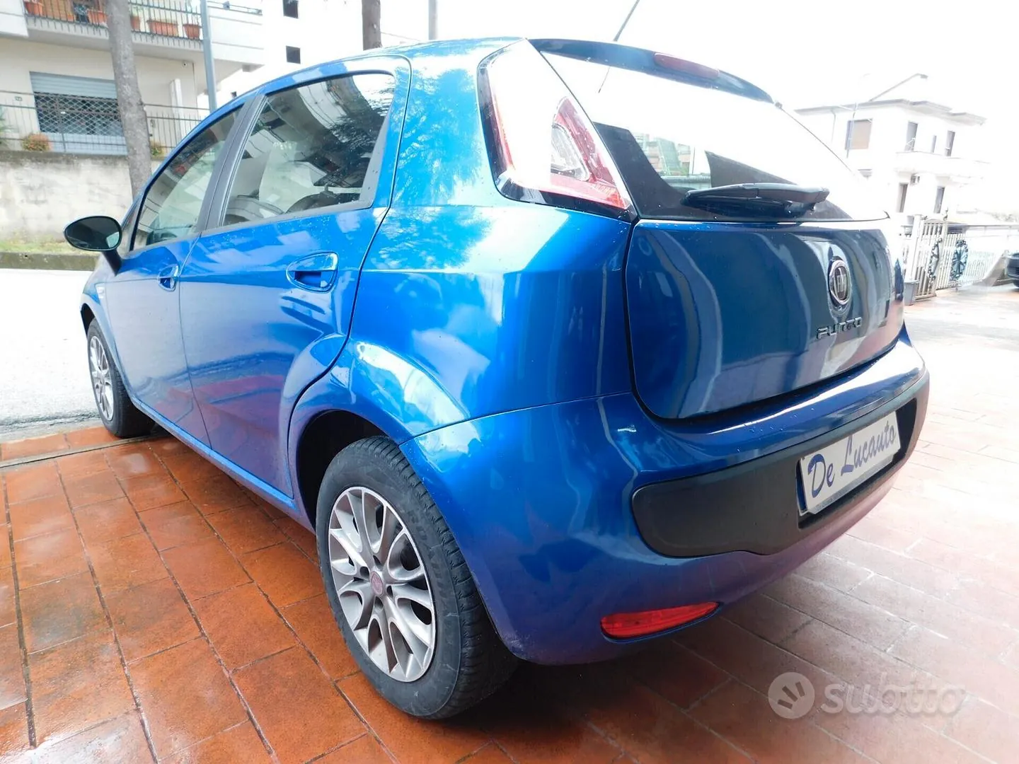 Fiat Punto 2011 photo 4