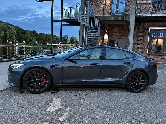Tesla Model S 2023 photo 3