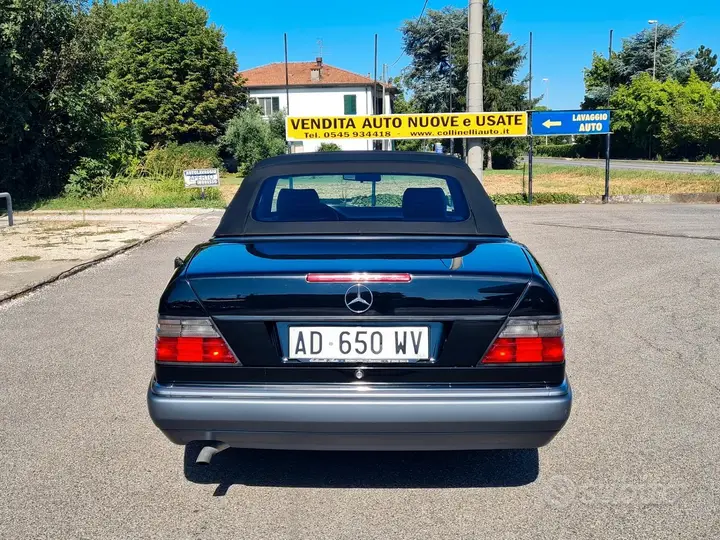 Mercedes-Benz E-Class 1993 photo 3