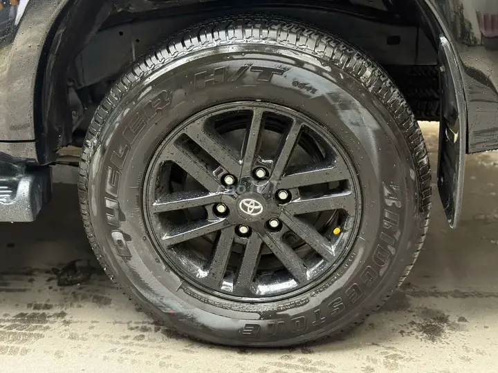 Toyota Fortuner 2015 photo 5