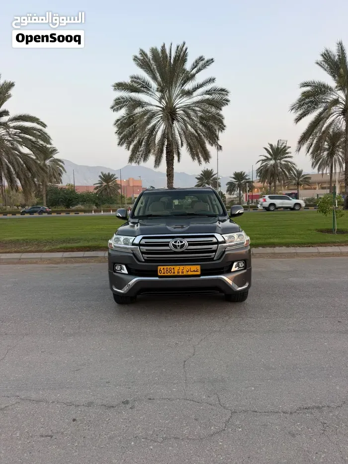 Toyota Land Cruiser 2017 photo 2