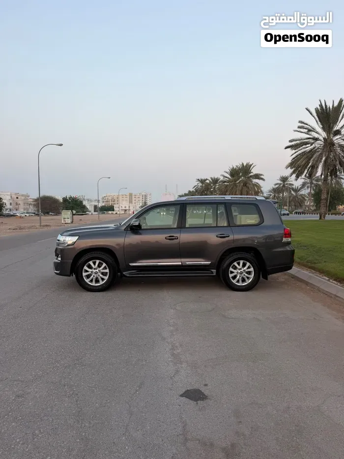 Toyota Land Cruiser 2017 photo 4