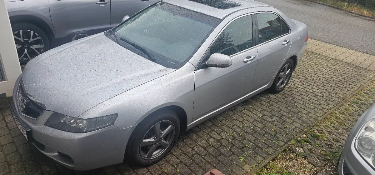 Honda Accord 2003 photo 2