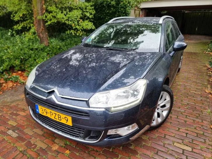 Citroen C5 2011 photo 2