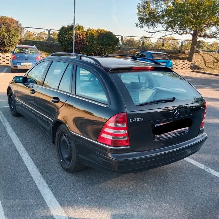 Mercedes-Benz C-Class 2004 photo 3