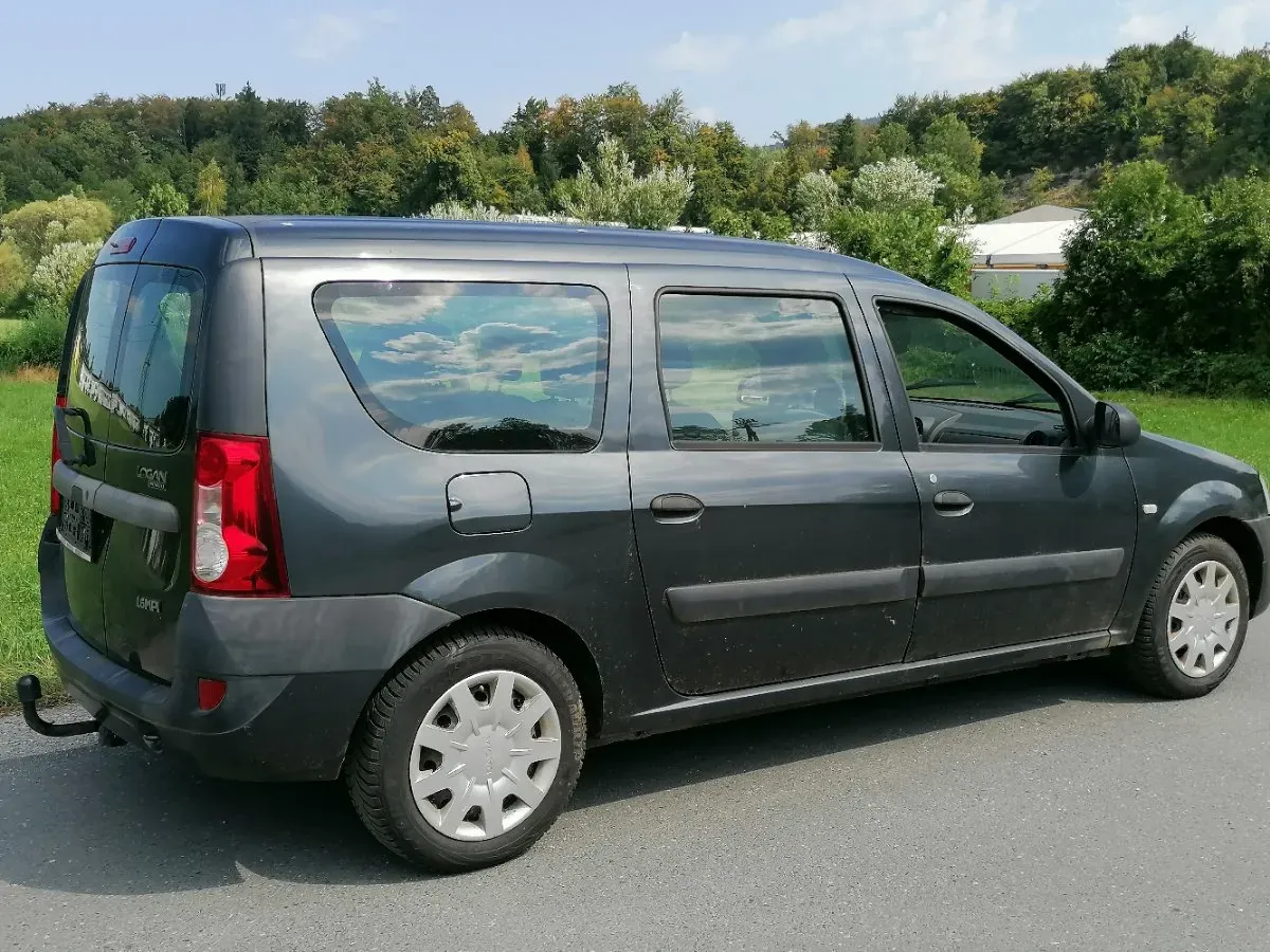 Dacia Logan 2008 photo 2