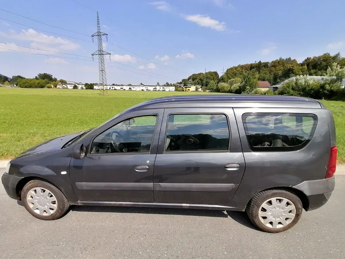 Dacia Logan 2008 photo 3
