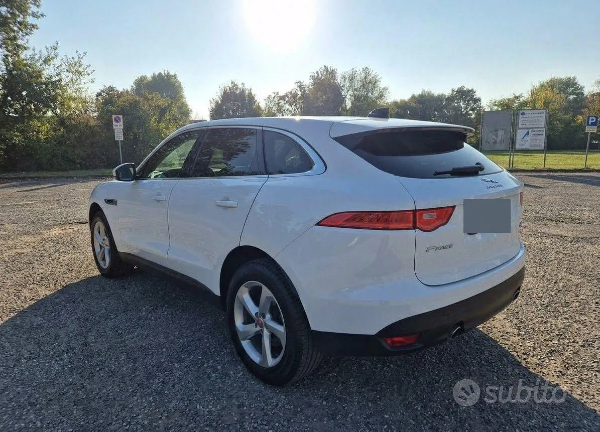 Jaguar F-Pace 2020 photo 2