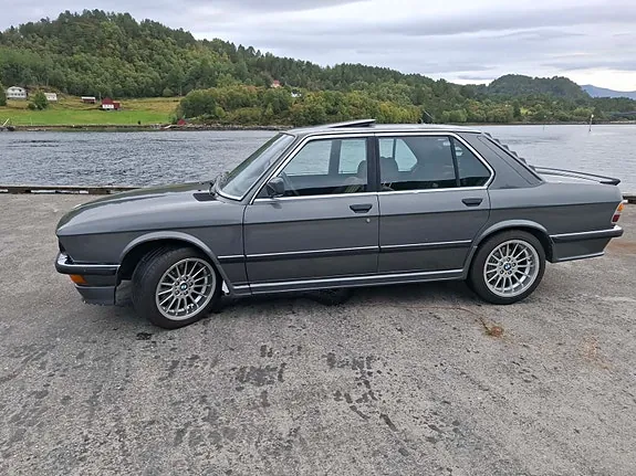 BMW 528I 1983 photo 4