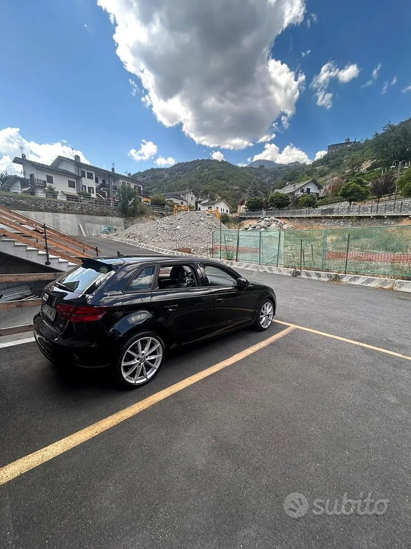 Audi A3 2015 photo 2
