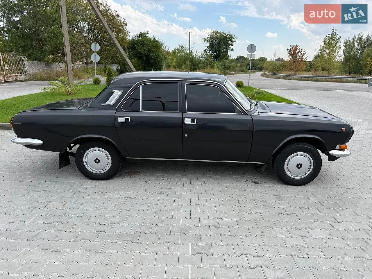 Gaz Volga 1986 photo 4