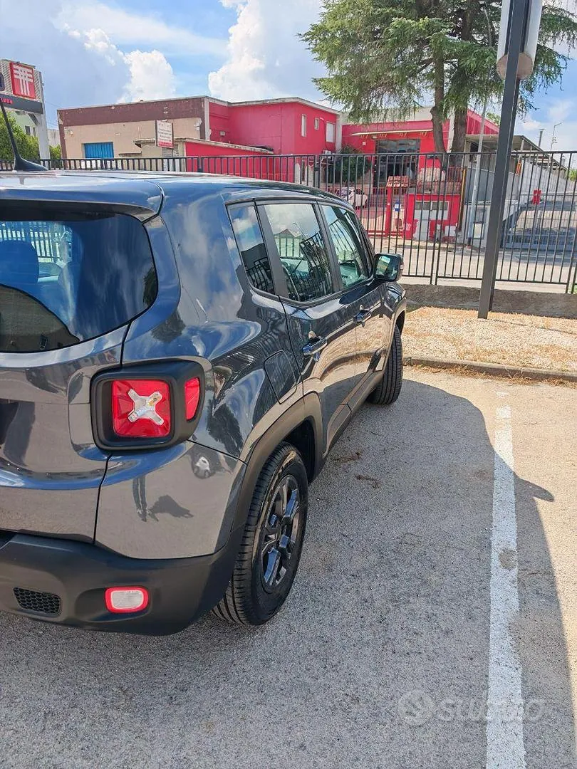 Jeep Renegade 2023 photo 2
