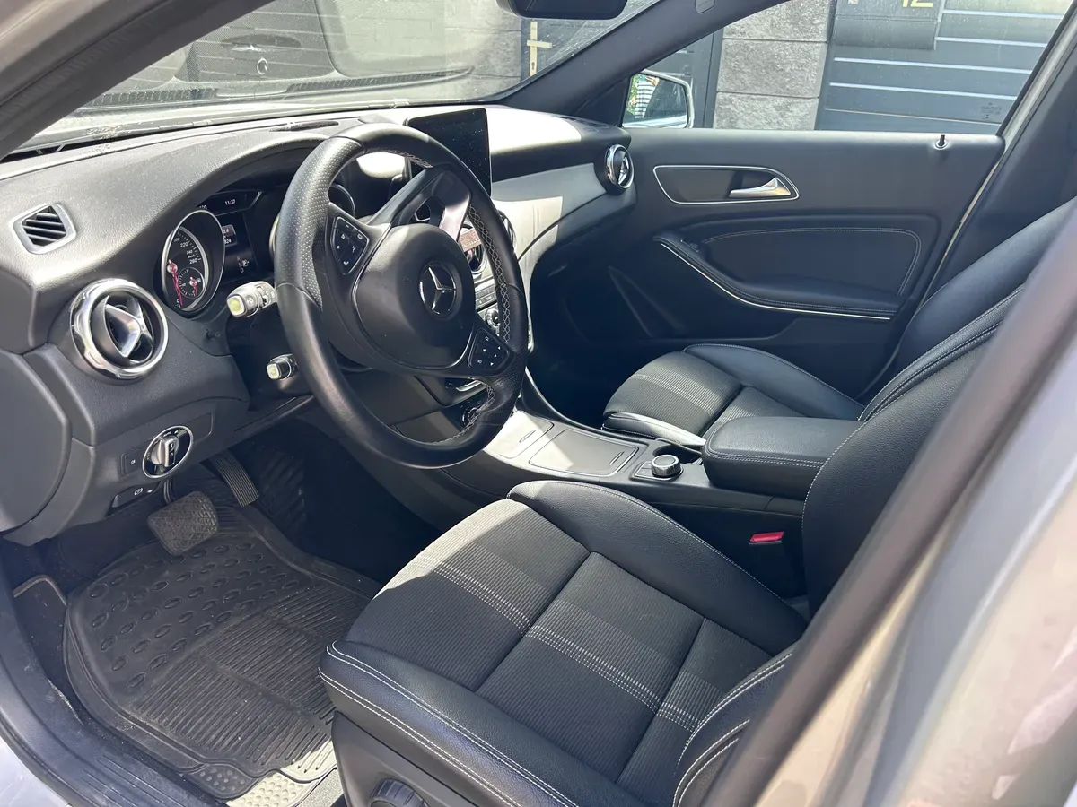 Mercedes-Benz Gla Class 2017 photo 3