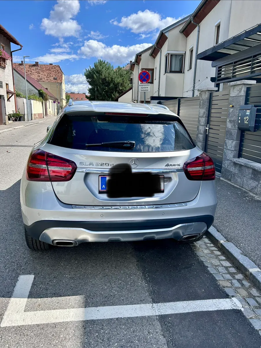 Mercedes-Benz Gla Class 2017 photo 2