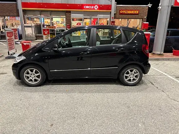 Mercedes-Benz A 160 2010 photo 2