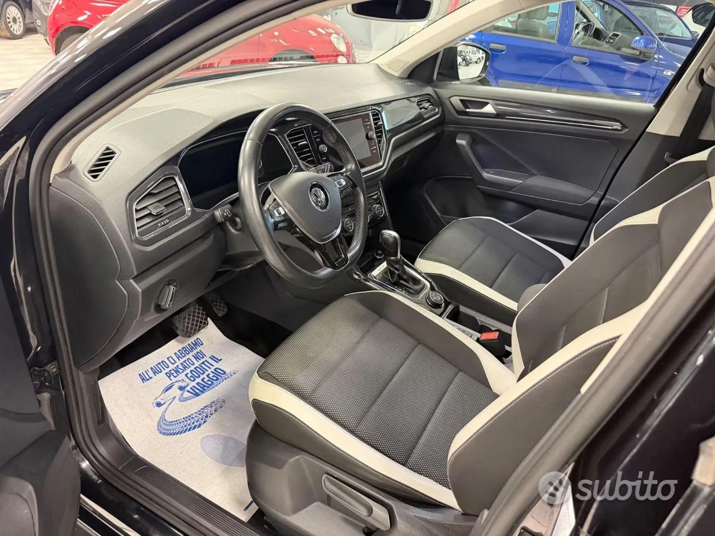 Volkswagen T-Roc 2018 photo 2