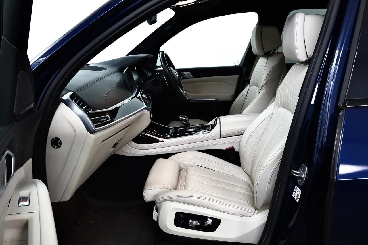BMW X7 2020 photo 2