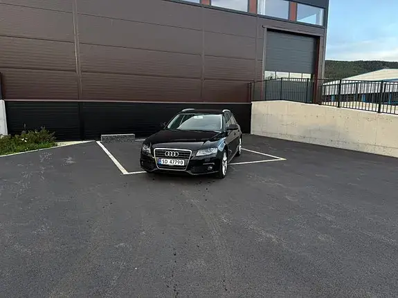 Audi A4 2010 photo 3