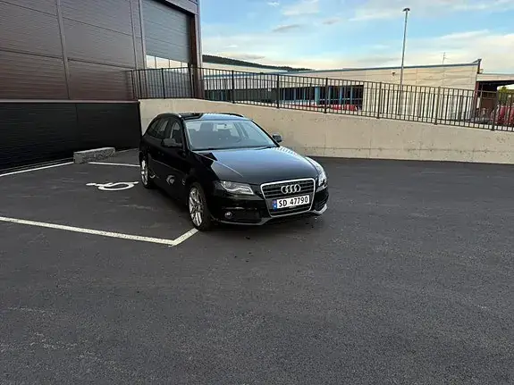 Audi A4 2010 photo 5
