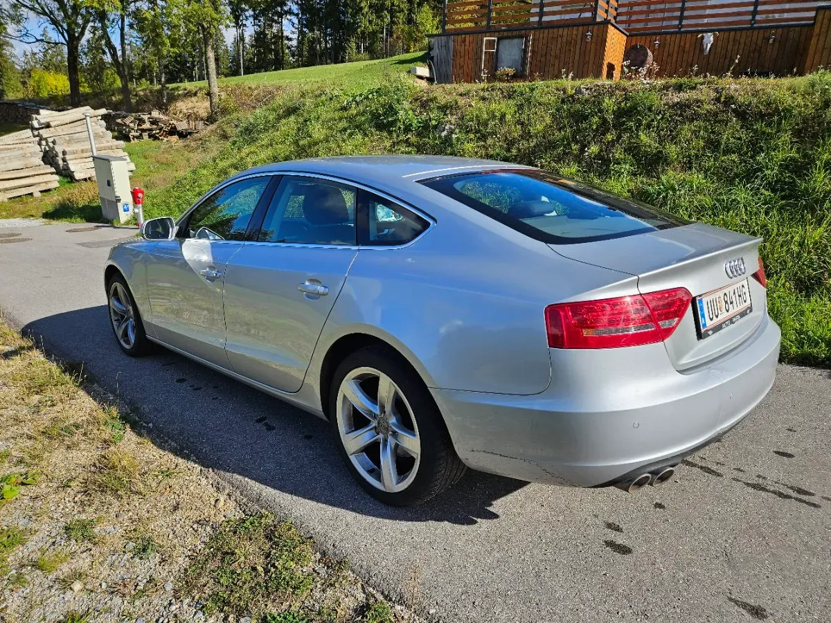 Audi A5 2010 photo 2