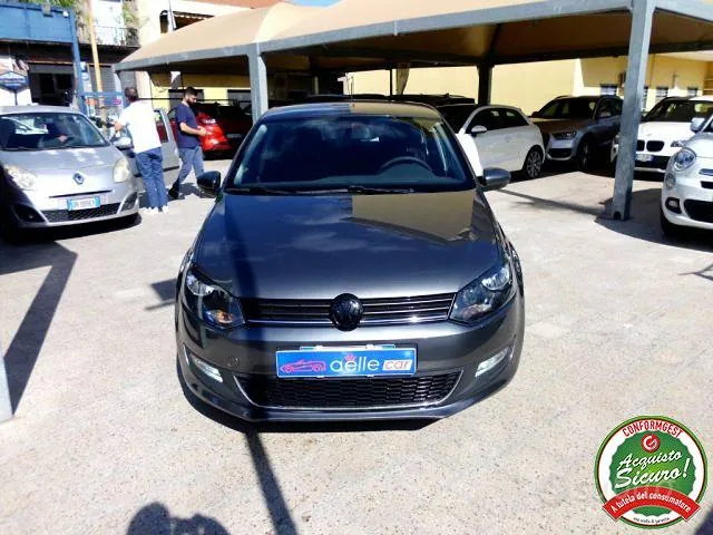 Volkswagen Polo 2015 photo 2
