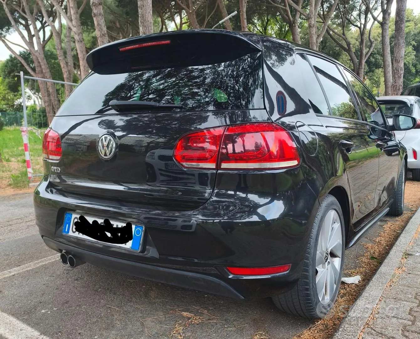 Volkswagen Golf 2011 photo 3
