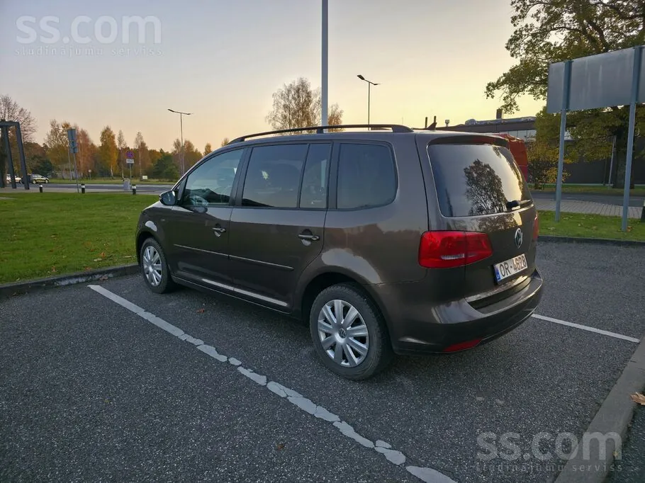 Volkswagen Touran 2013 photo 4