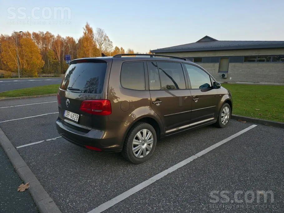 Volkswagen Touran 2013 photo 3