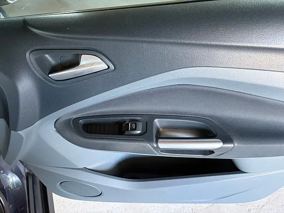 Ford C-Max 2012 photo 2