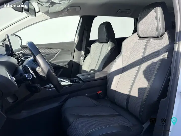 Peugeot 5008 2021 photo 3