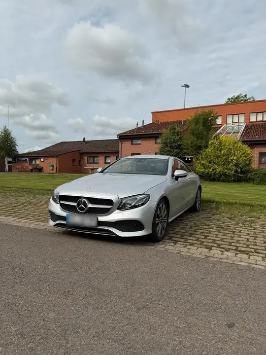 Mercedes-Benz E200 Coupé