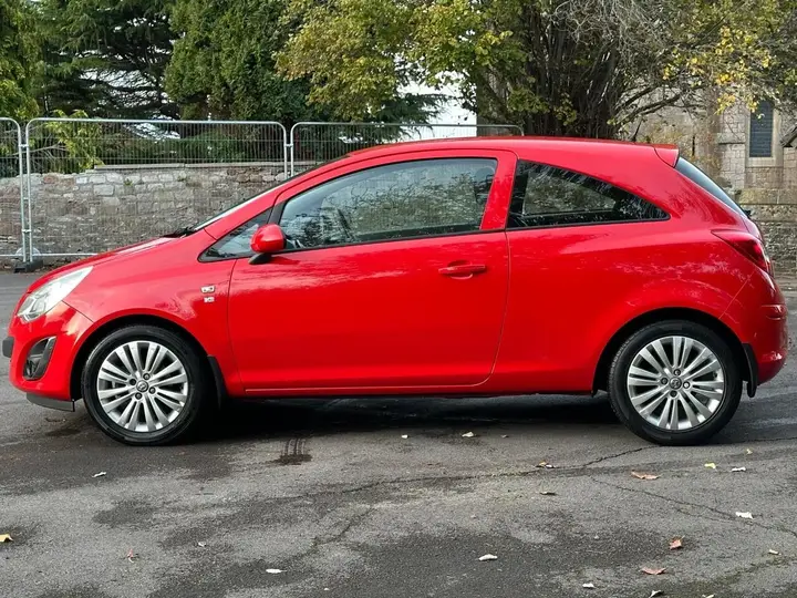 Vauxhall Corsa 2011 photo 5