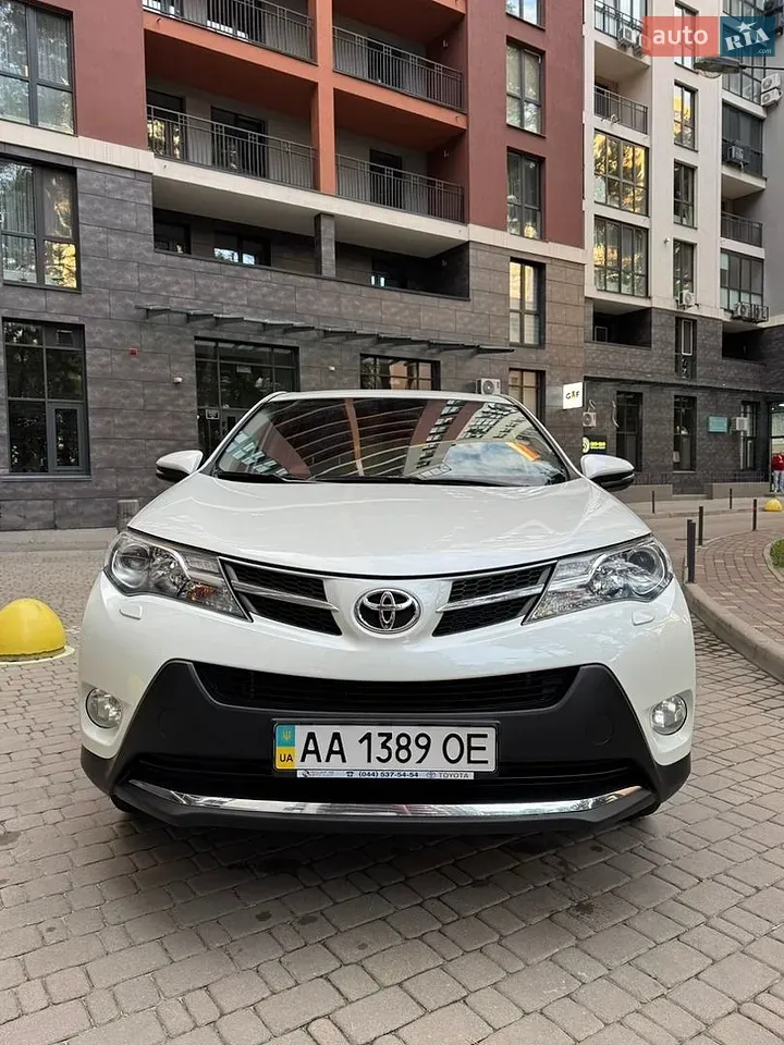 Toyota Rav4 2013 photo 2