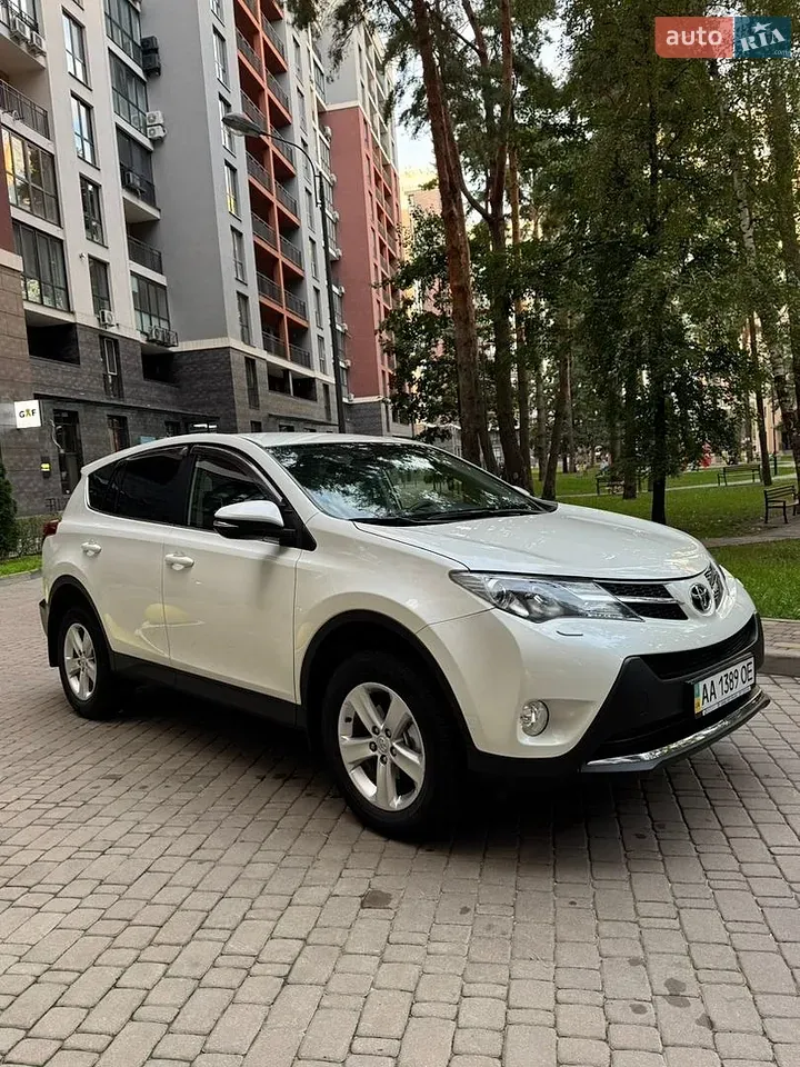 Toyota Rav4 2013 photo 4