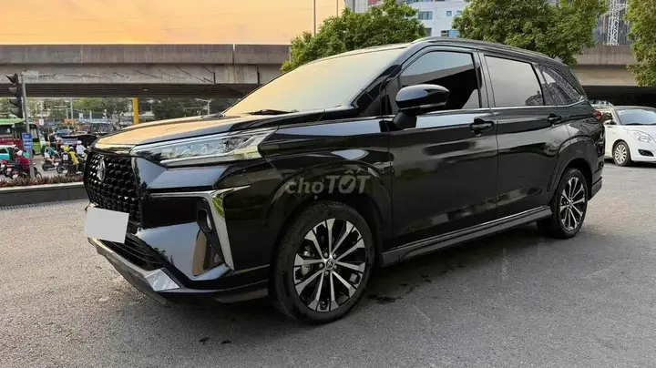 Toyota Veloz Cross