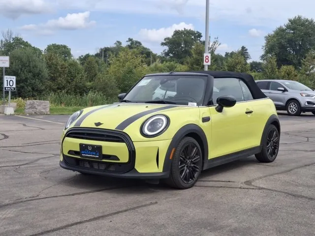 Mini Convertible 2023 photo 2