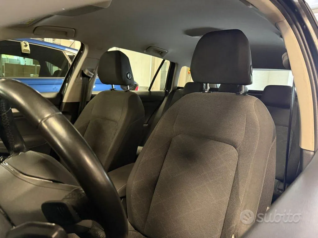 Volkswagen Golf 2021 photo 3