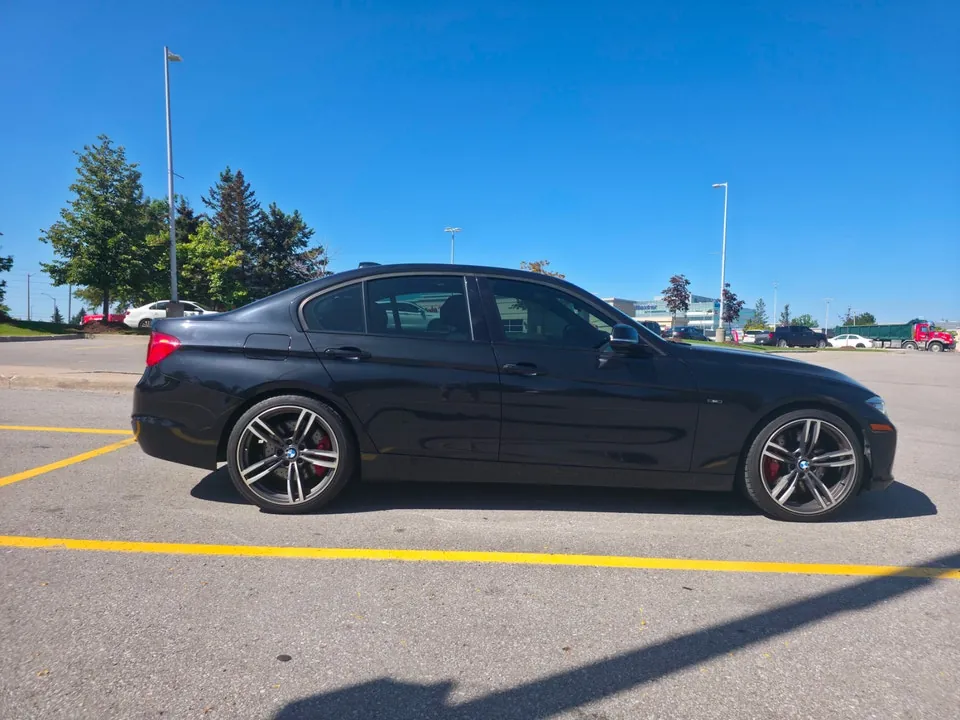 BMW 328I
