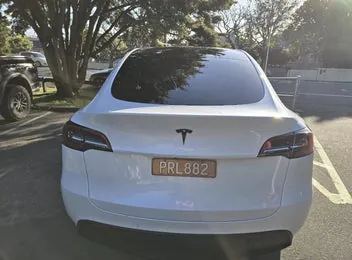 Tesla Model Y 2023 photo 4
