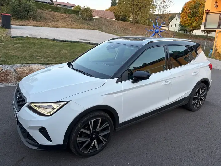Seat Arona 2022 photo 2