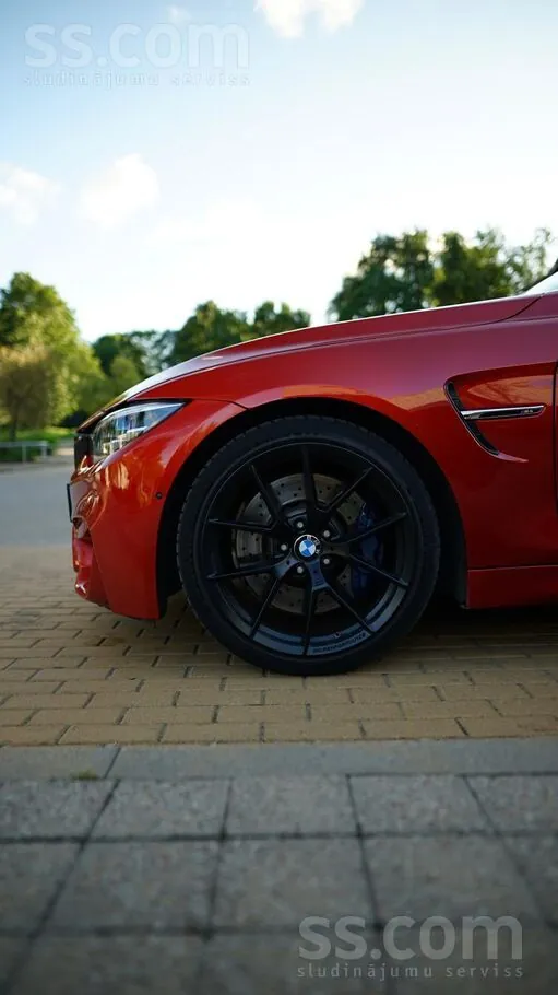 BMW M4 2015 photo 5
