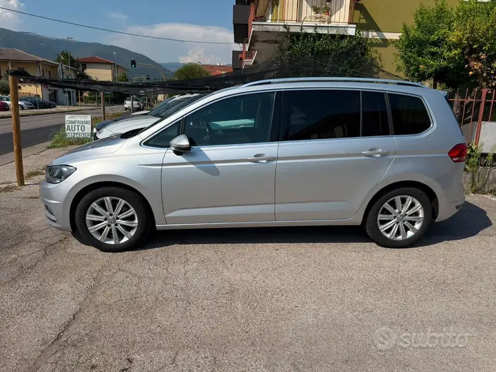 Volkswagen Touran 2017 photo 4