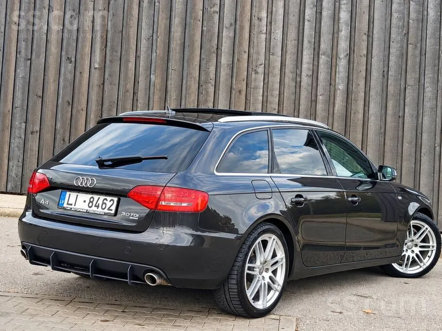 Audi A4 2009 photo 4