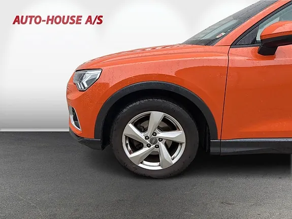 Audi Q3 2019 photo 4